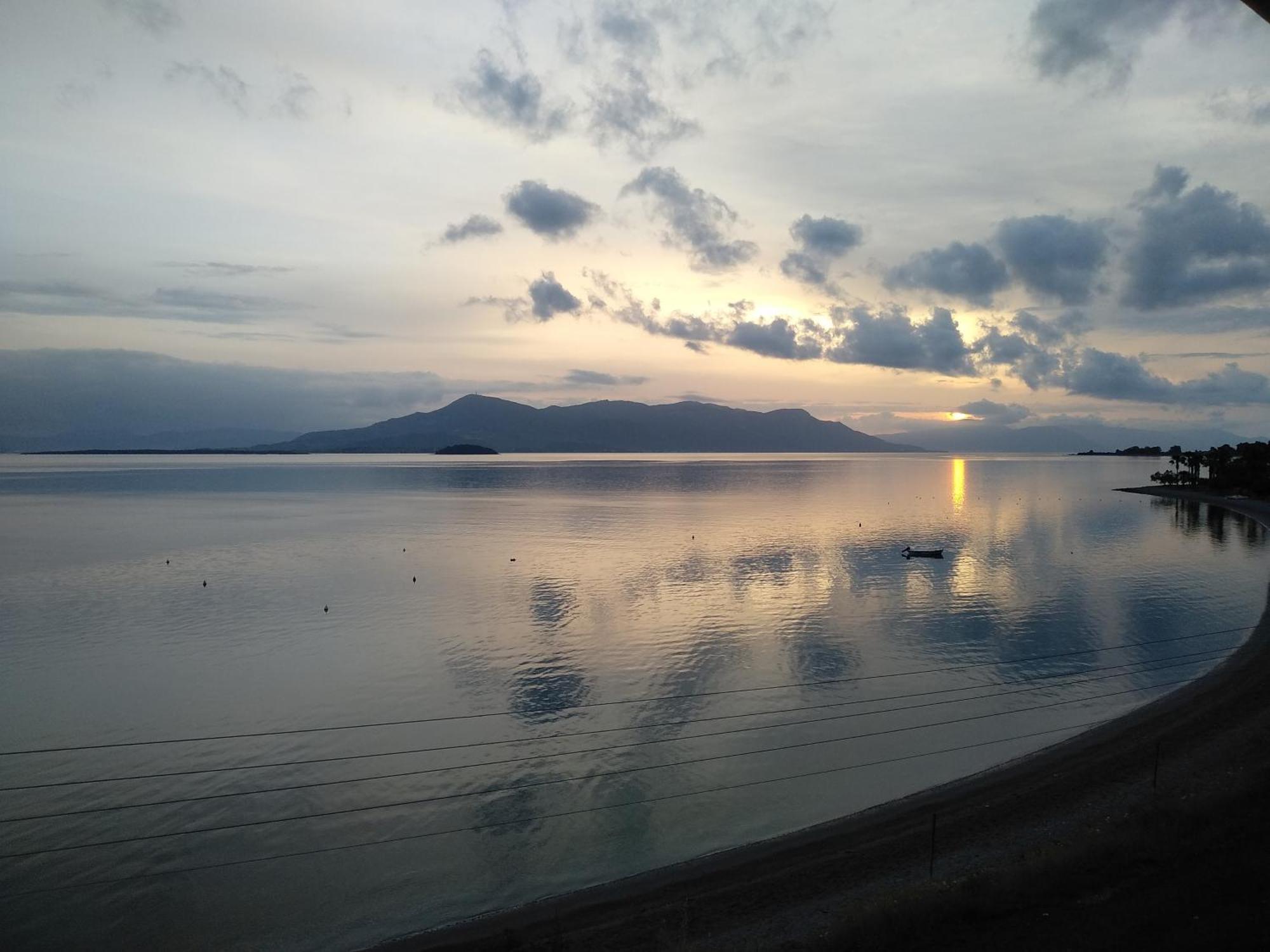 Mare E Monti1 * Kamena Vourla